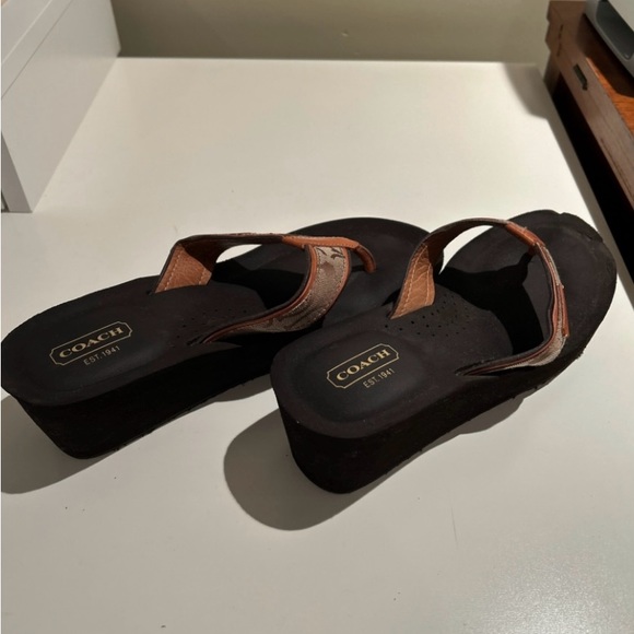 Coach Juliet Sandals - Picture 5 of 5